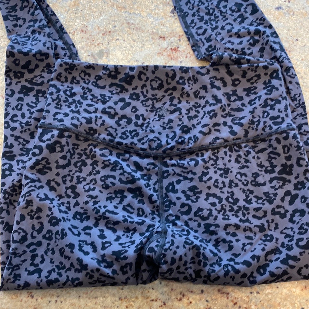 Athleta Elation Leopard Tight Legging